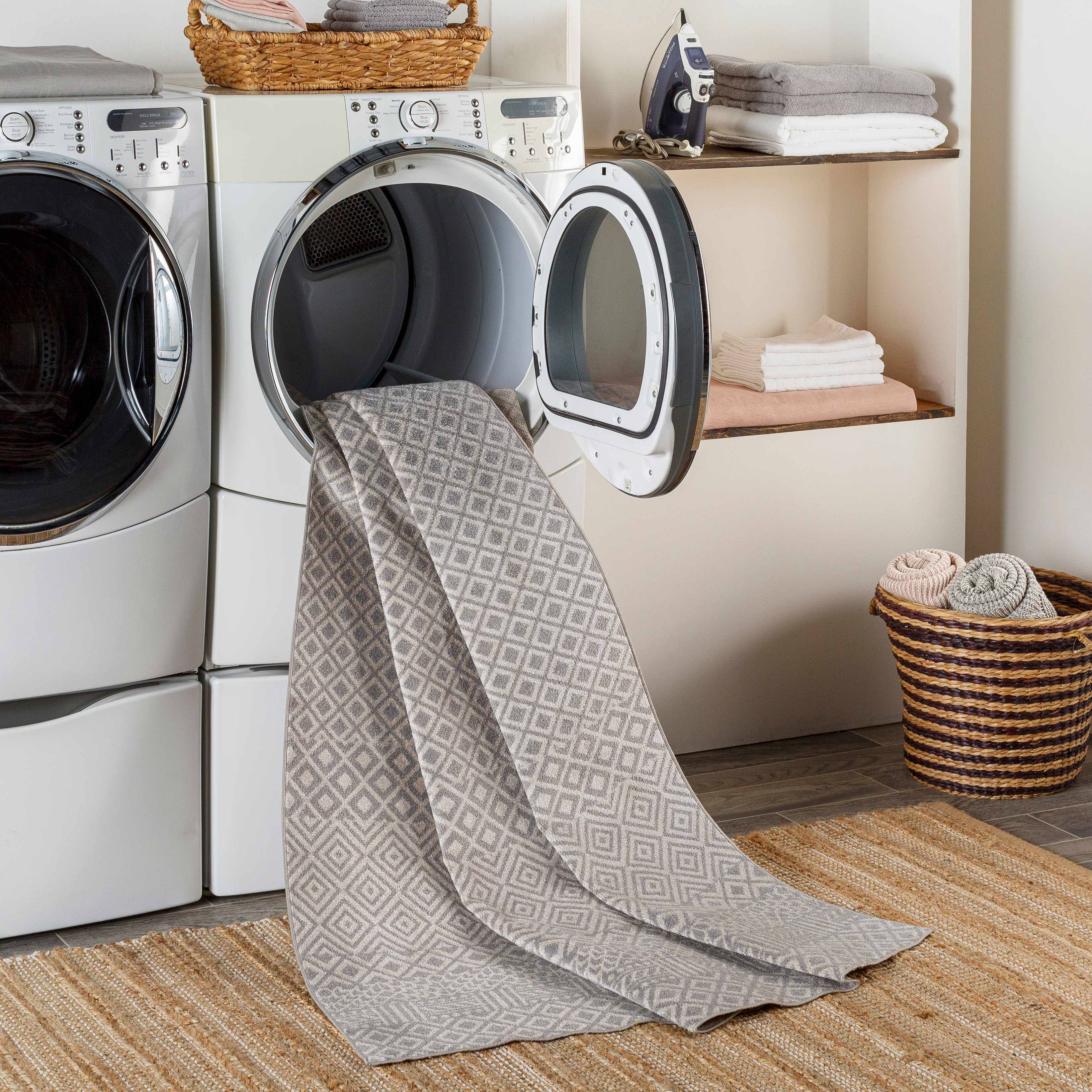 Hauteloom Maanas Washable Area Rug - 5'3 X 7' TECCERFR_FU2TF