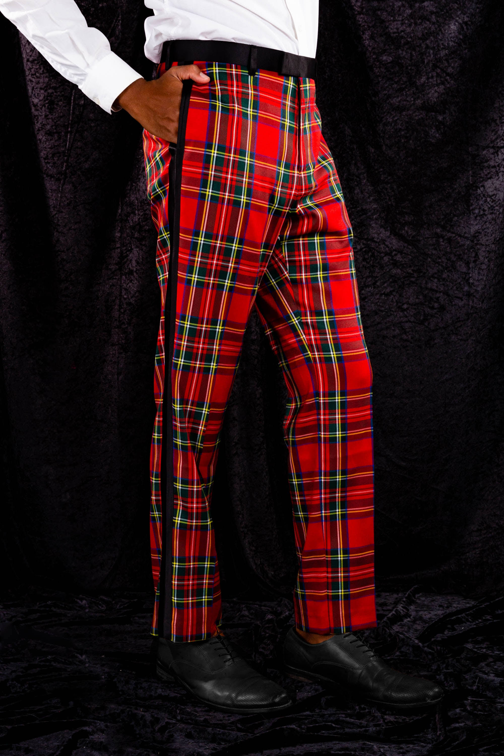 The Rockefeller | Tartan Plaid Tuxedo | Size 38 | Black/Red | T7VWBPDW_OZ9ZL