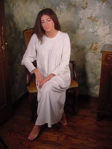 Calida 33300 Soft Cotton Long Sleeve Nightgown Light GGCLIXCV_9KBDN