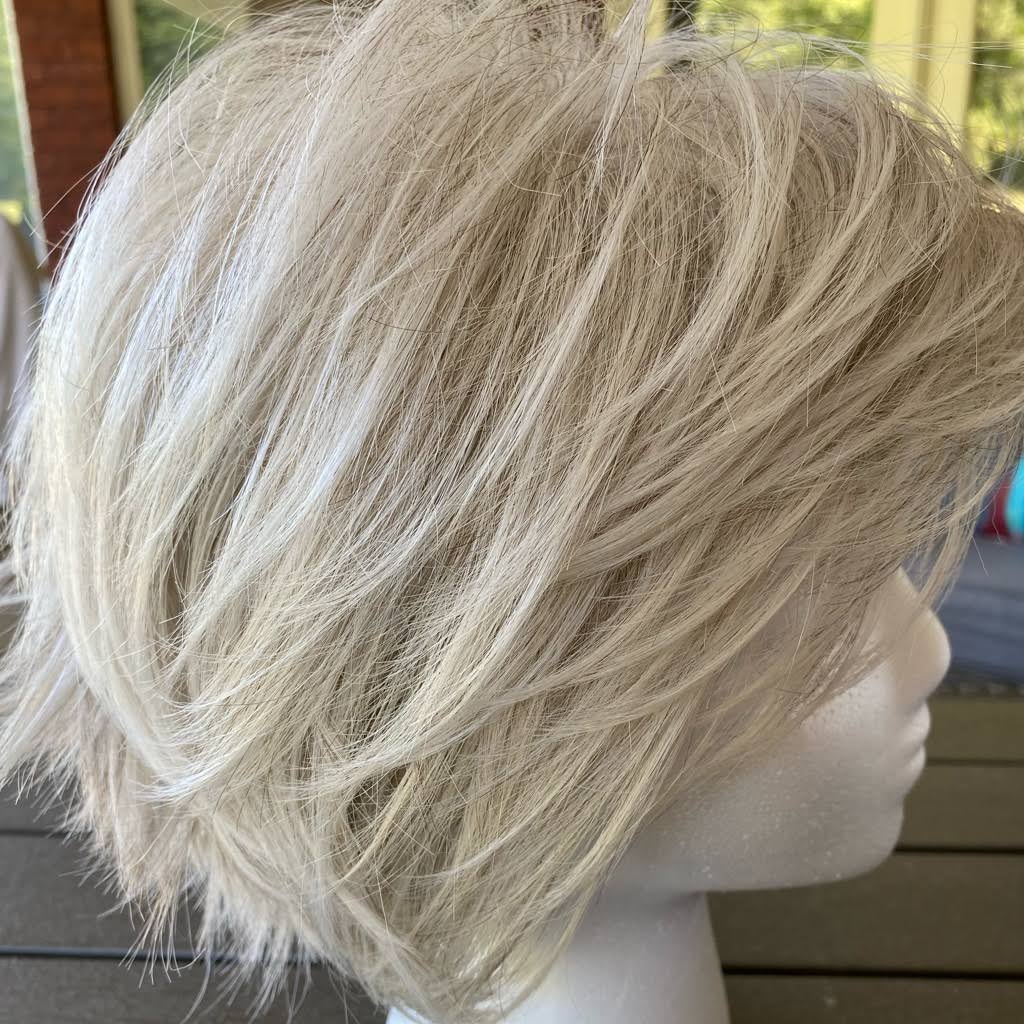 Trendsetter Hf Synthetic Wig (Basic Cap) By Toni Brattin Light 0B2U0HZJ_8SNTO