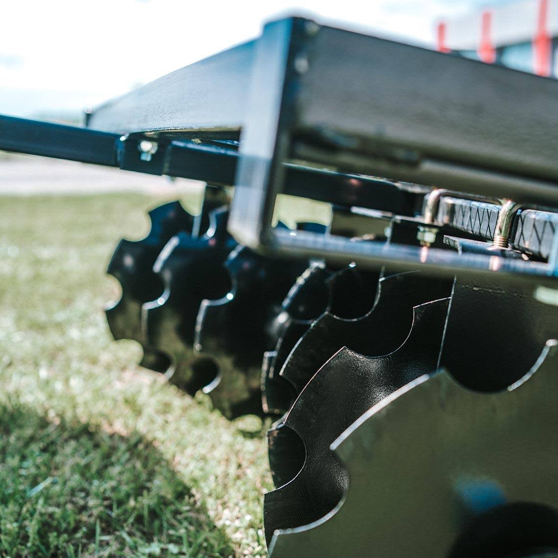 Titan Attachments 191337 4-Ft Notched Disc Harrow Attachment Pull Behind For Atv And Utv 2-In Towball VRQRBZ5D_GONCX