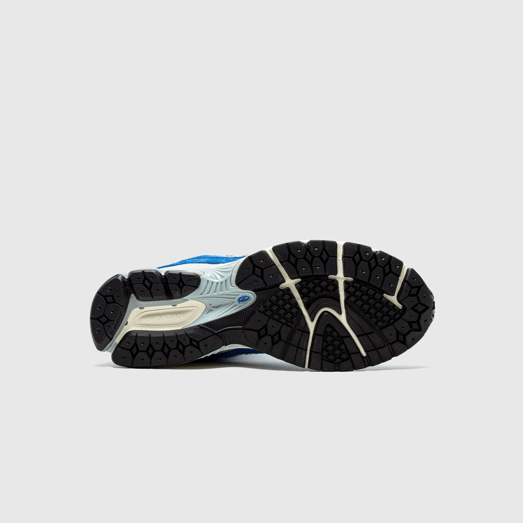 New Balance Men's 2002r - Blue/Grey (Size 10.5) D0ZIBJER_TFLLM