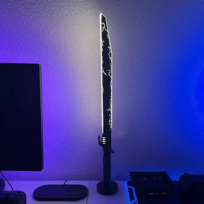Star Wars: The Mandalorian Dark Saber Table G5EXRLYX_AHVFU