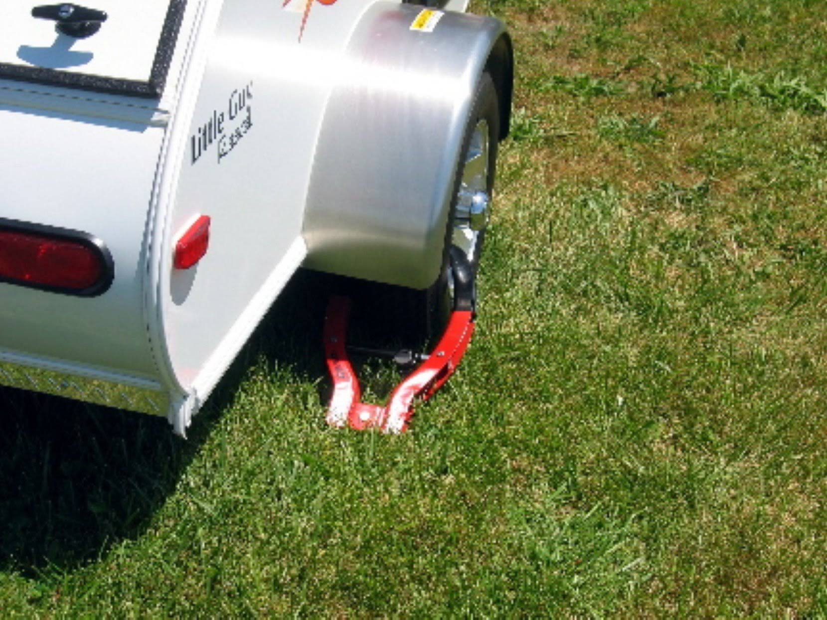 The Club Tire Claw Xl Trailer And Vehicle Anti-Theft Device, ZCMIRGLP_HMSX0