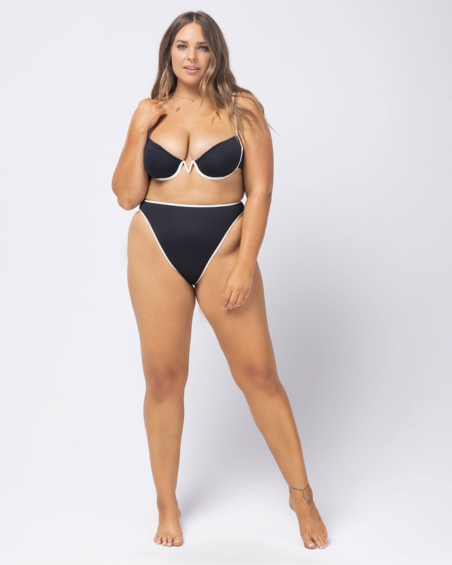 L*Space Nico Bikini Top Black-Cream / M66FDOT1_O0K5S