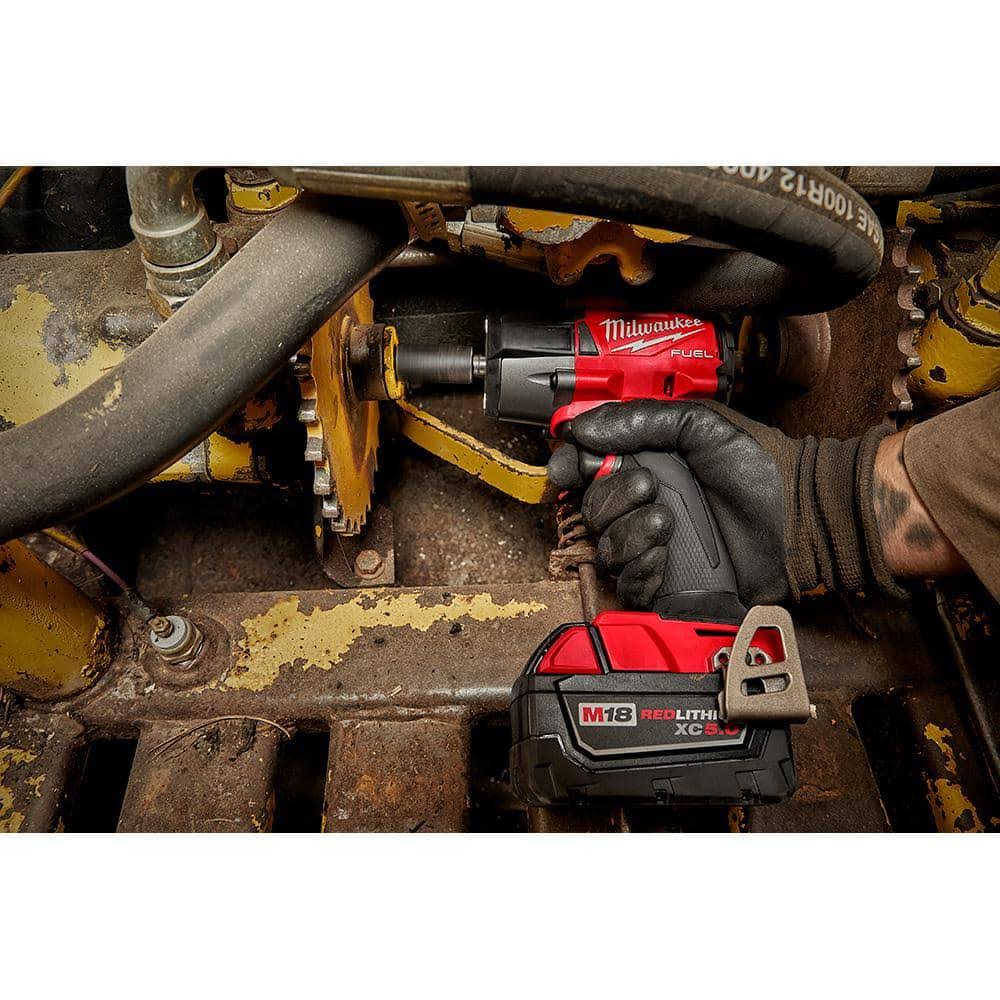 Milwaukee-2962p-20 M18 Fuel 1/2in. Impact Wrench Mid Torque Pin Detent Bare EVNY6NM6_4618Y