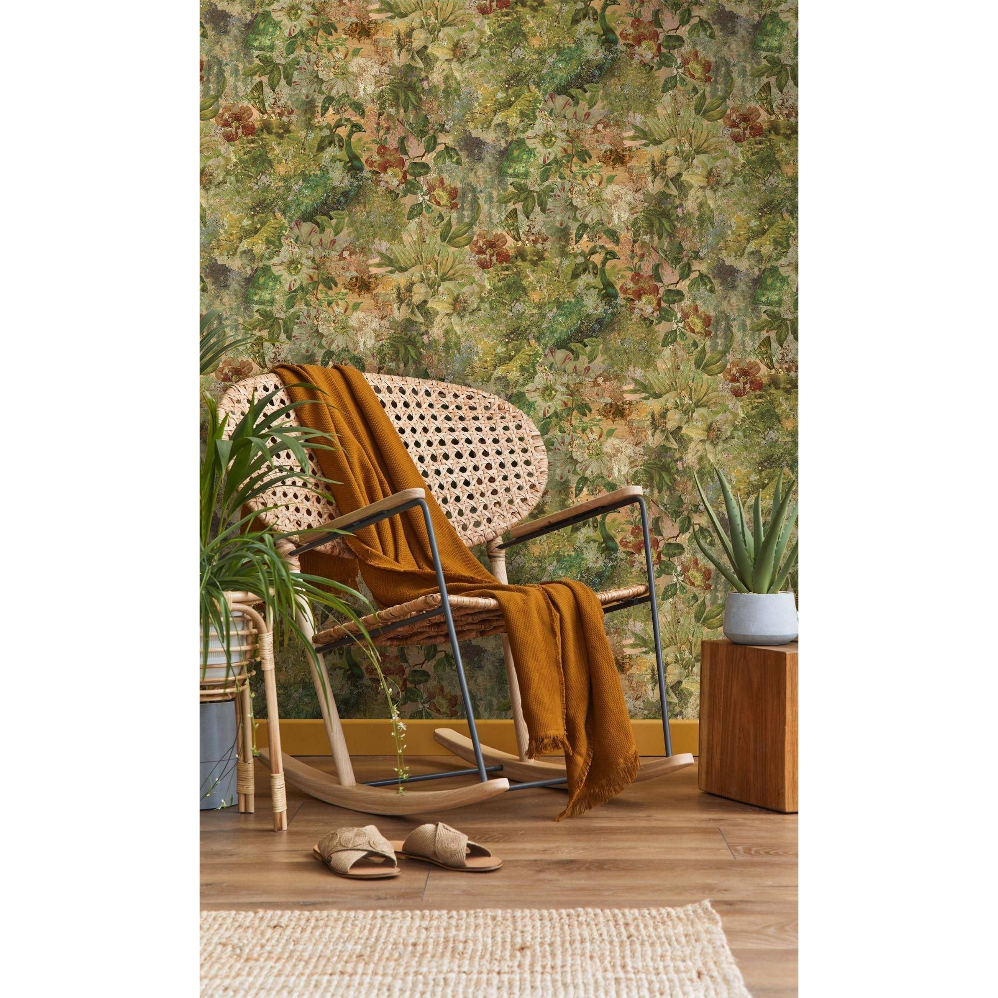 Walls Republic R7583 Navy Flowers And Peacock In Distressed Concrete TIYYFGTN_CA9TW