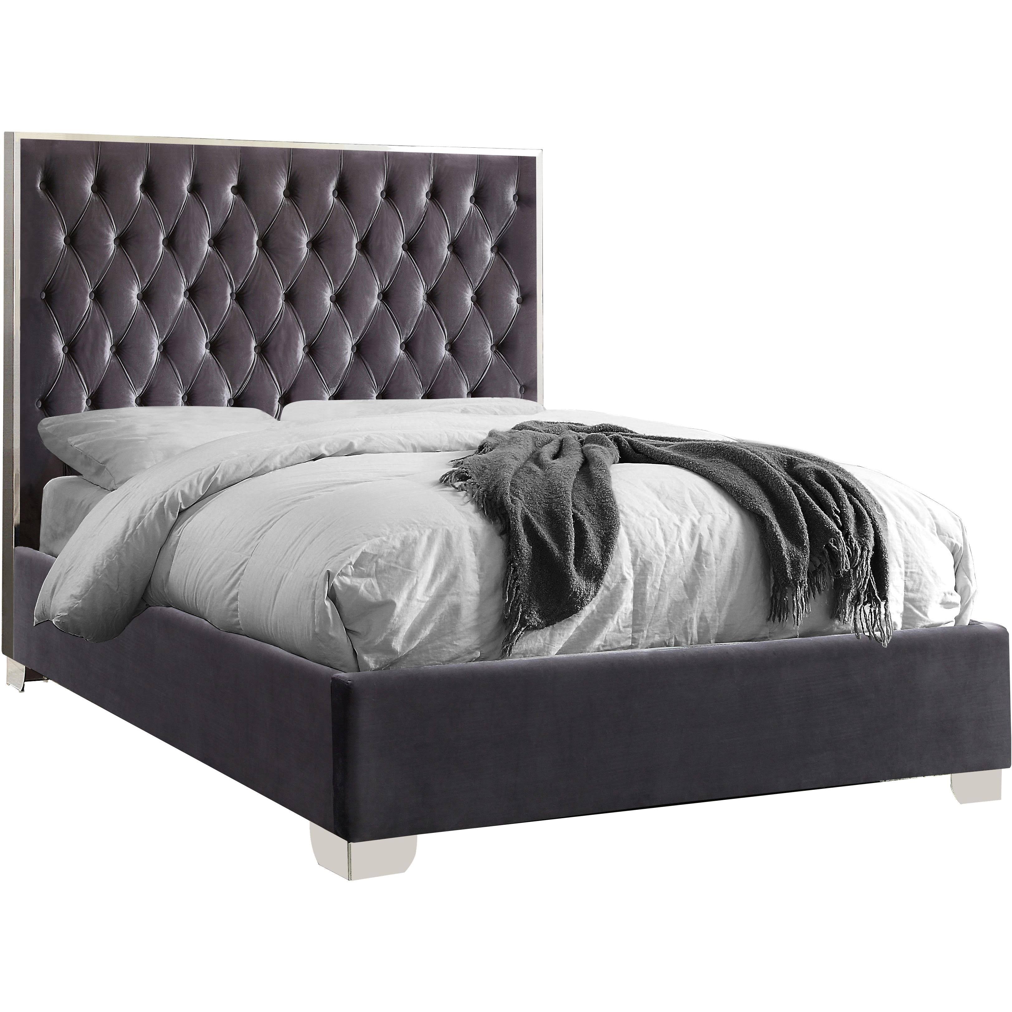 Meridian Furniture Lexi Grey Velvet Queen DZJE6PDQ_0ZZWP