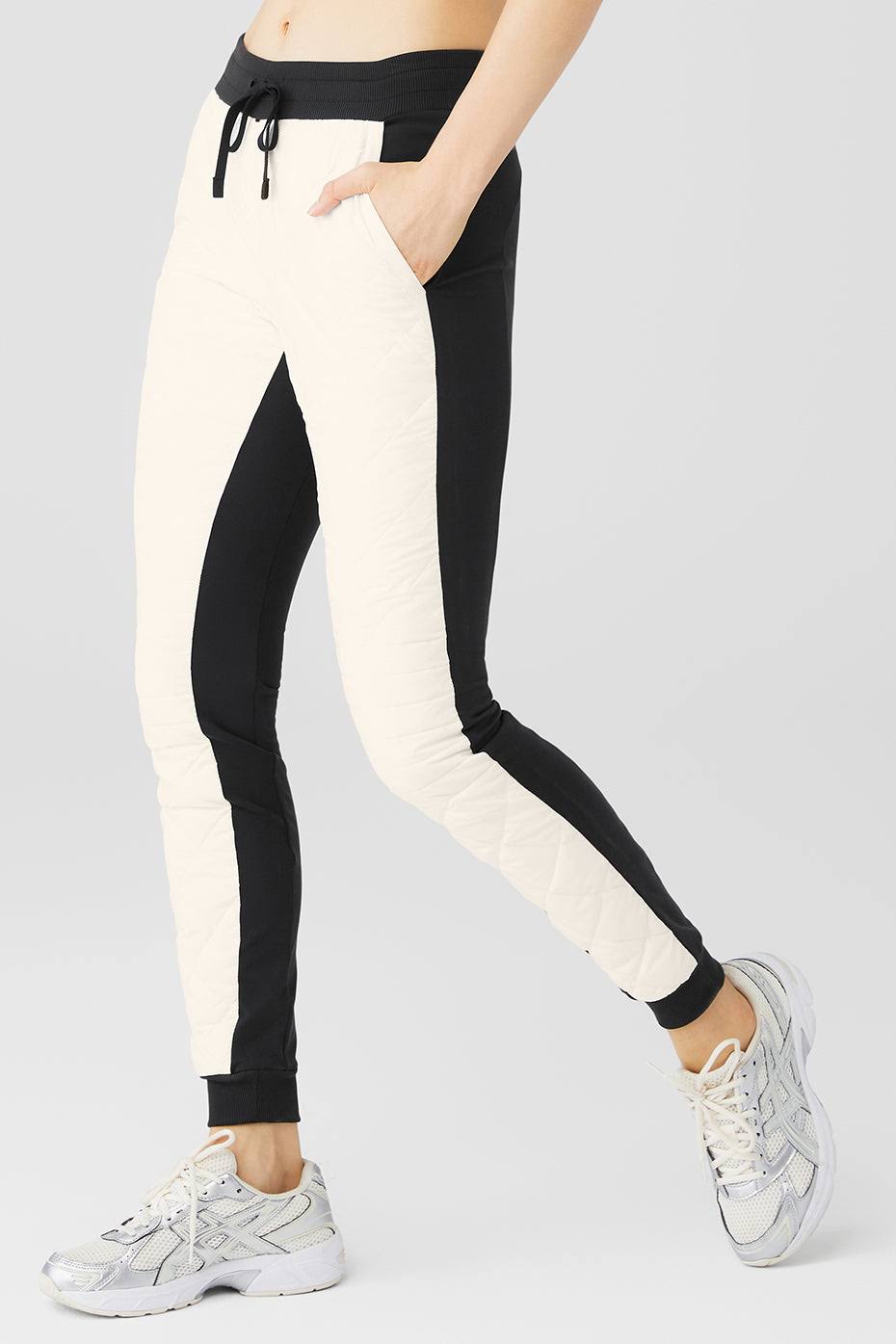 Alo Yoga High Waist Moto Puffer Pant Black/Ivory / LFDYODX2_VFCVM