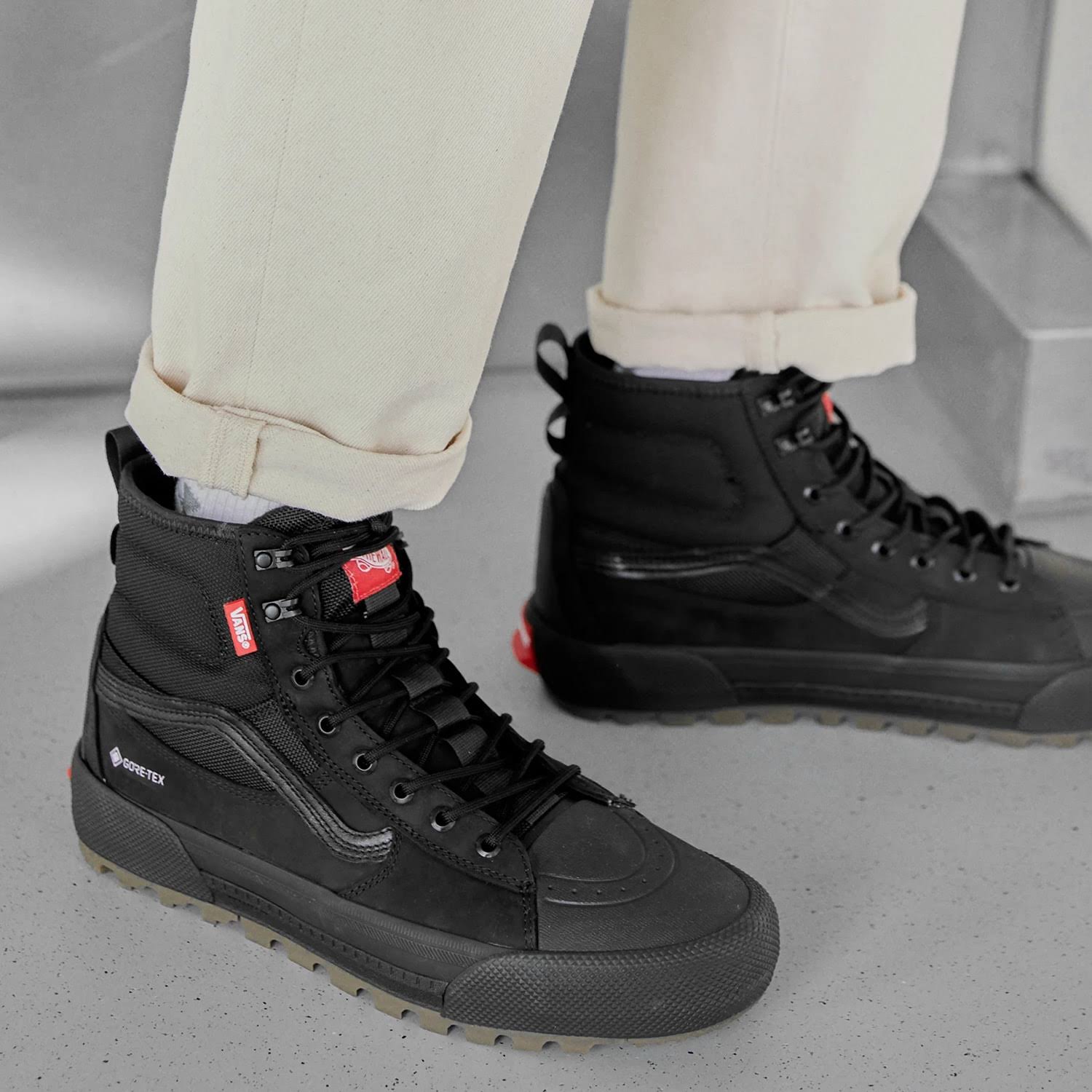 Vans Sk8-Hi Gore-Tex Mte-3 Blackout 10.SUWC9CU1_8UB2E