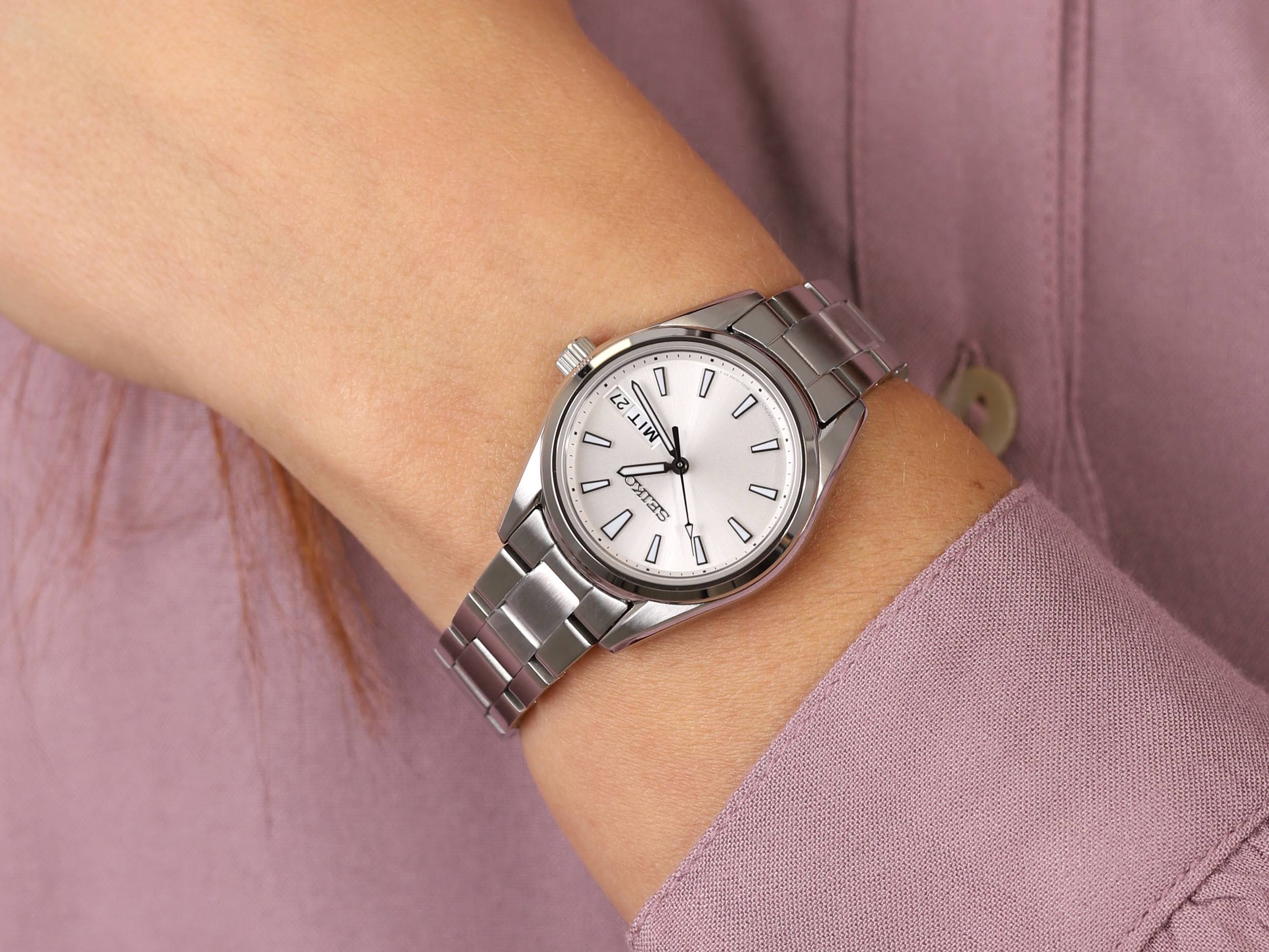 Seiko Women's Sur349p1 Neo Classic 30mm Quartz IIWE1CF6_ZVBHT